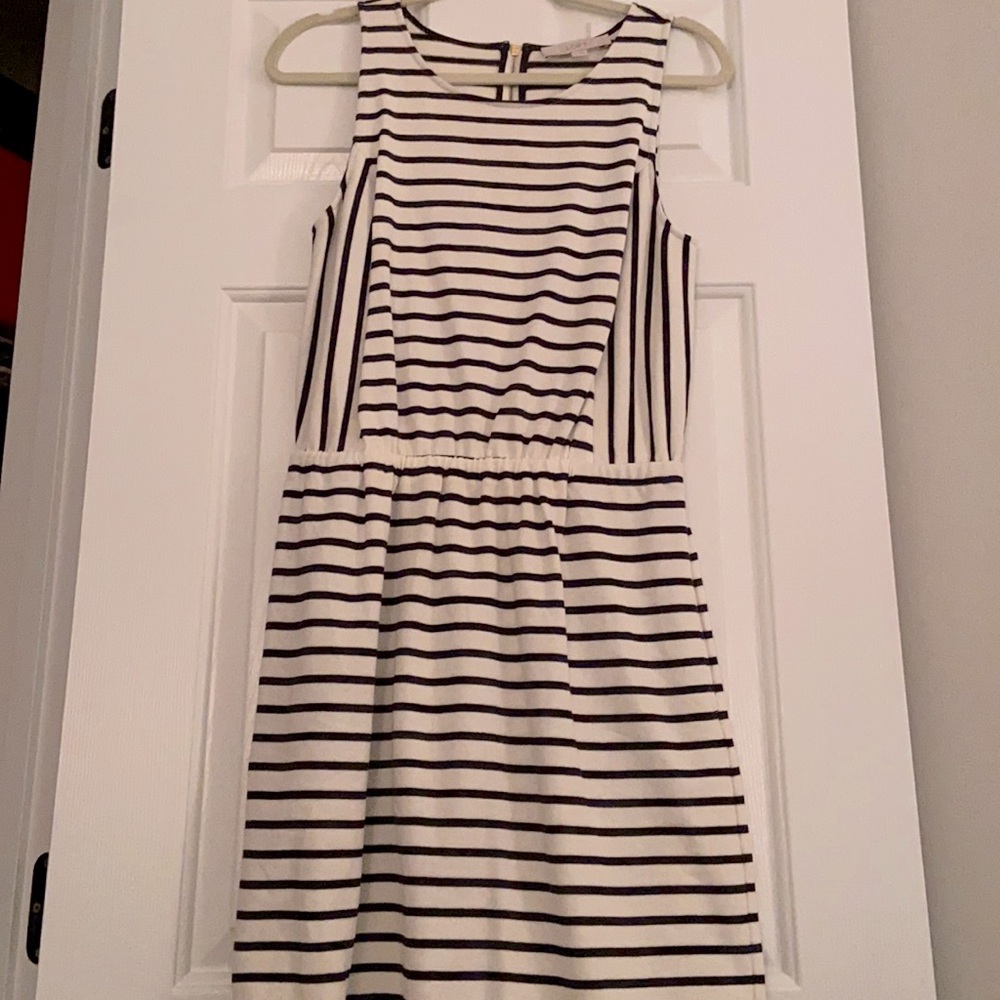 LOFT cotton twill dress, black/white stripes and pockets. Size M, elastic waist